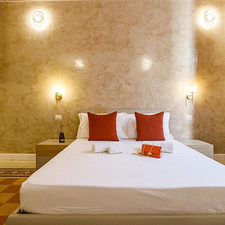 Erreggi Luxury Rooms Rom Exteriör bild