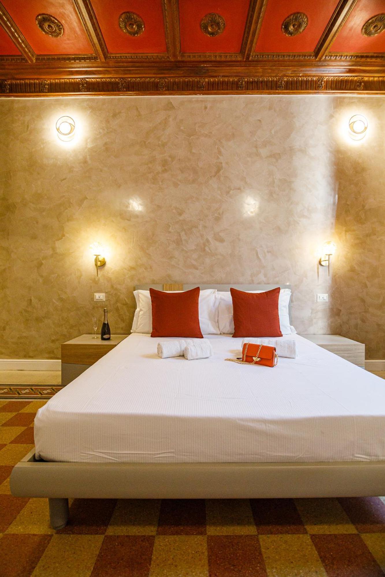 Erreggi Luxury Rooms Rom Exteriör bild